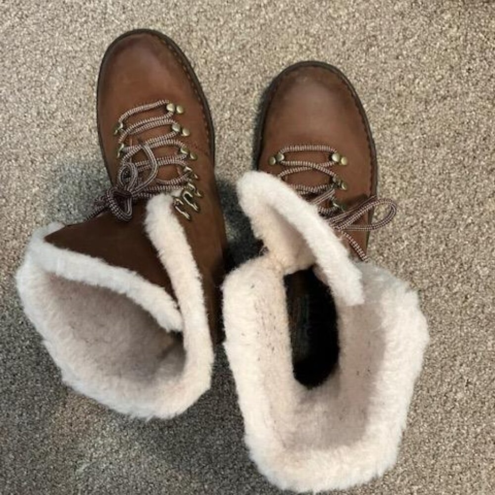 BORN Shearling Lined Women's Boots  (Size 10 M) Excellent Condition